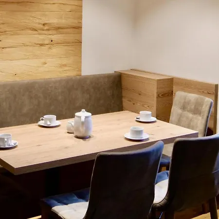 Kurapotheke 巴特霍夫加施泰因